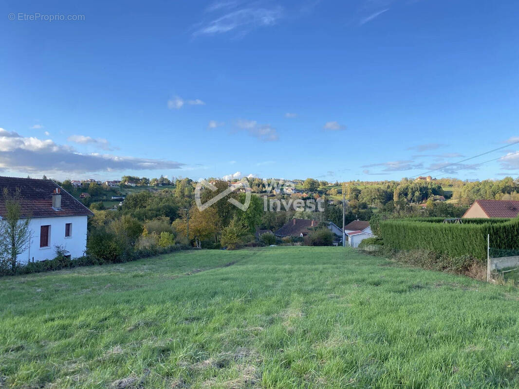 Terrain à SAINT-YORRE