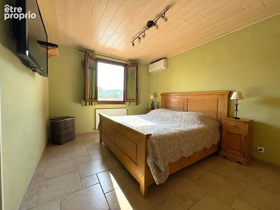 Maison St Julien Les Rosiers - 7 pièces - 105 m² + Gîte 36 m²  + Piscine - photo 7