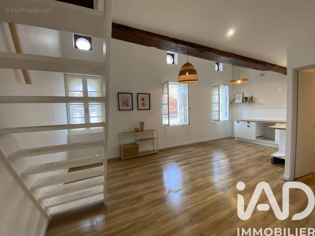 Photo 1 - Appartement à SAINTES