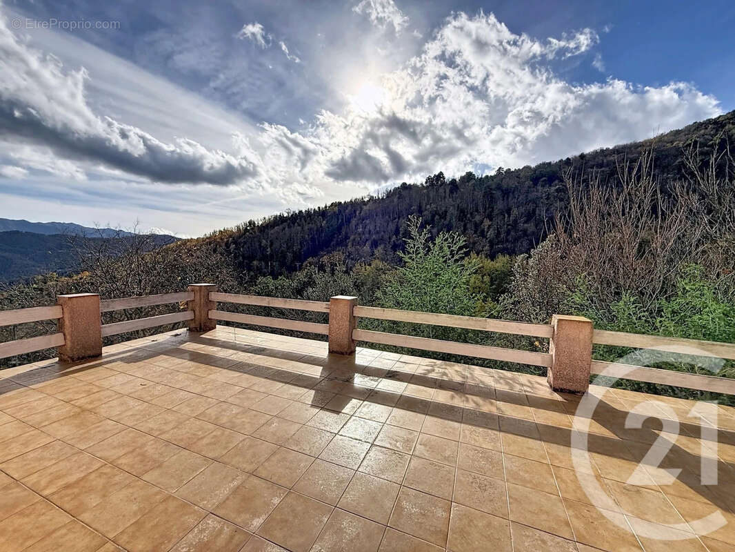 Maison à SANTA-MARIA-DI-LOTA