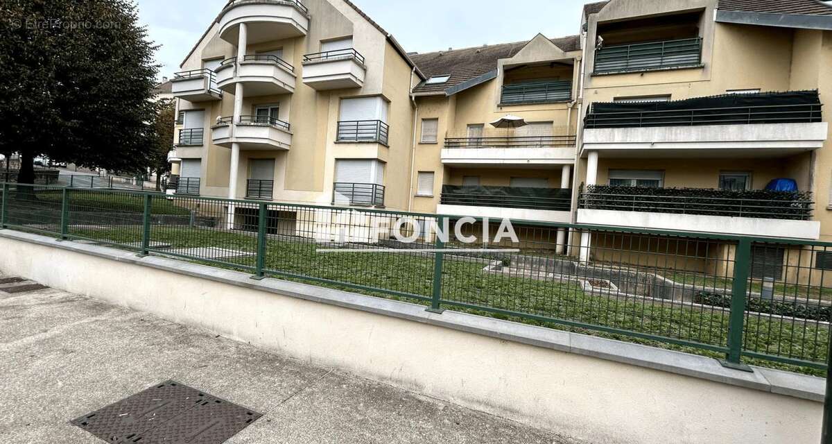 Appartement à CORBEIL-ESSONNES
