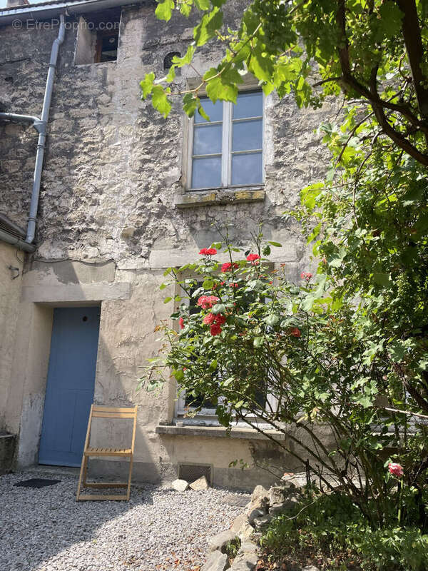 Maison 97 m² à Conflans-Sainte-Honorine  - photo 2