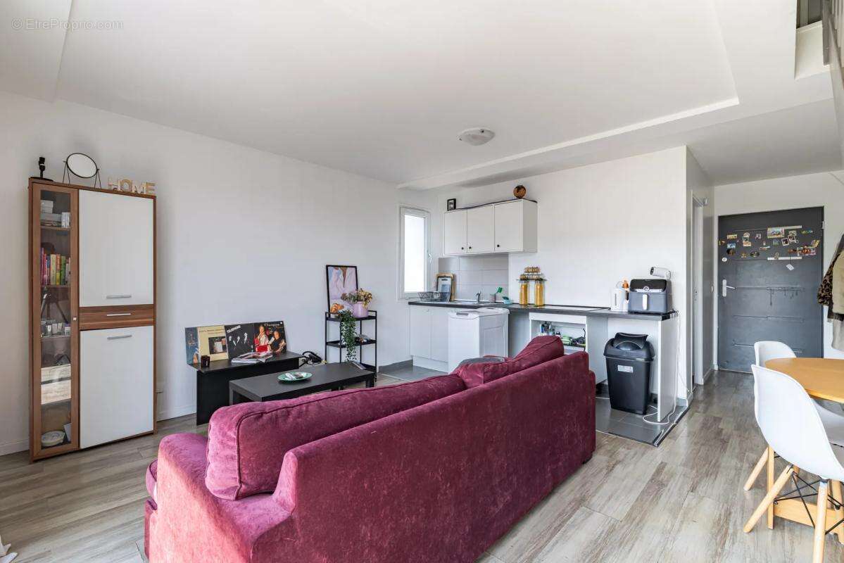 Appartement T3 Duplex 64 m² au sol à Noisy-le-Sec - photo 4