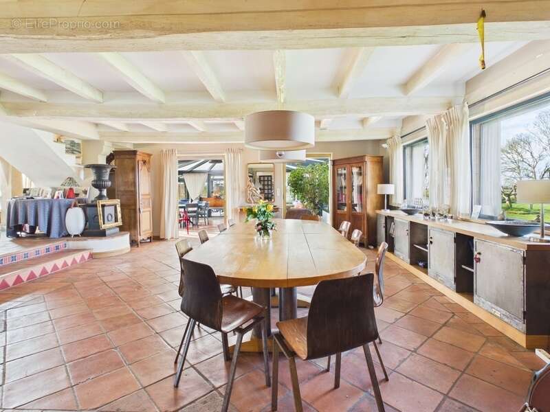 Grande maison de caractère et ses trois maisons d'amis - photo 13