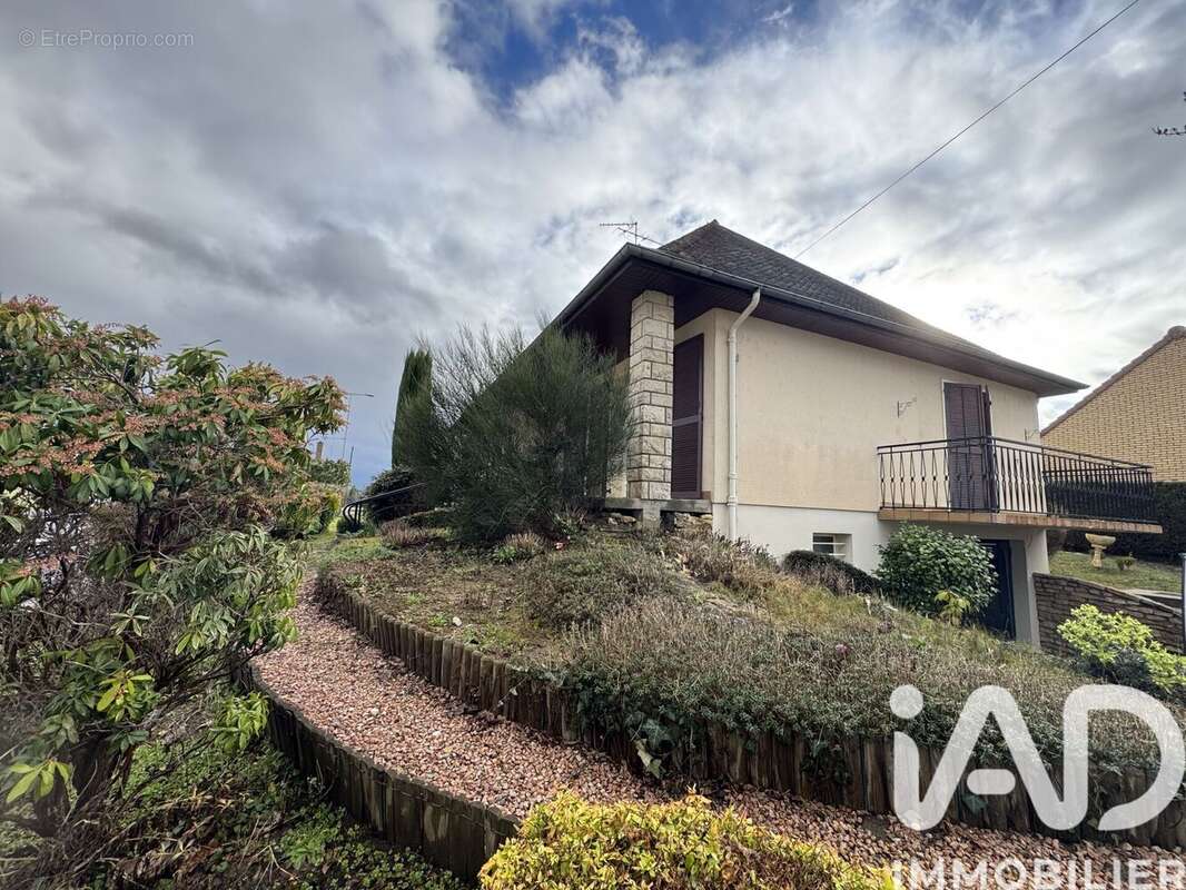 Photo 3 - Maison à MONTLUCON