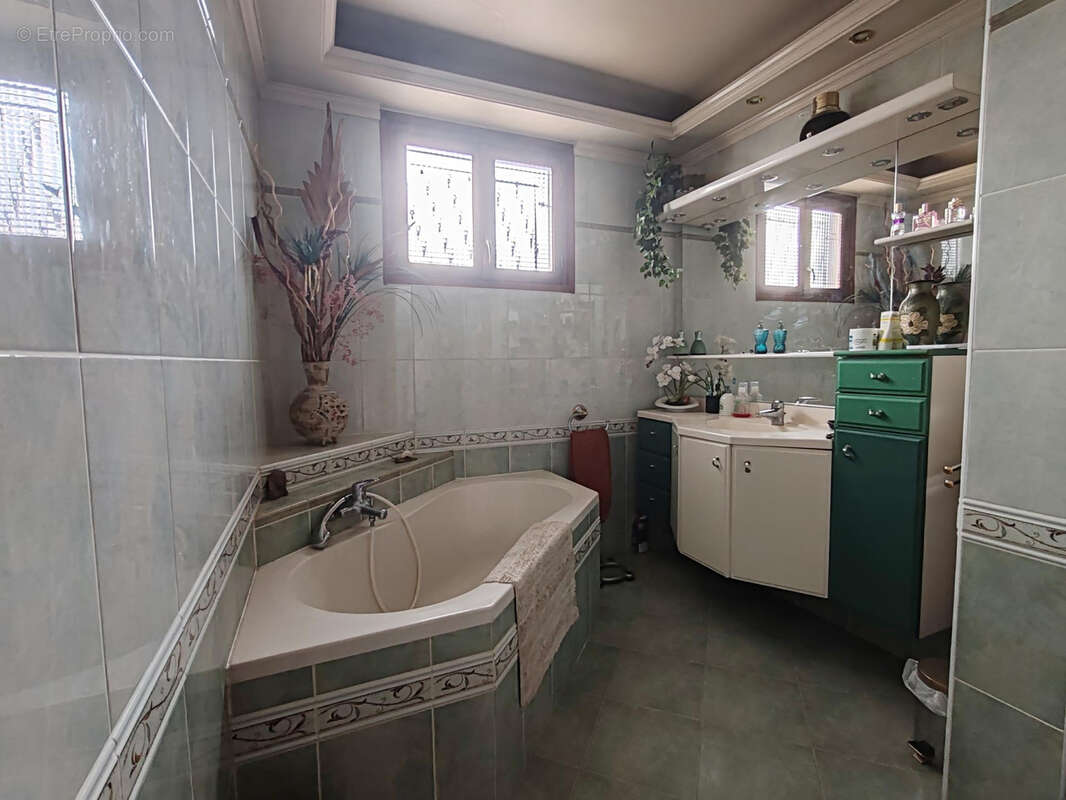 Maison à LIVRY-GARGAN