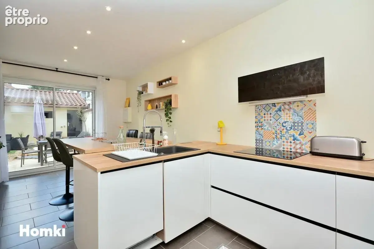 Maison/Villa T5 de 138 m² à Villefranche-sur-Saône 69400 - photo 3
