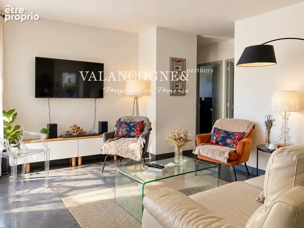 Maison avec piscine chauffée à Mollégès - photo 2