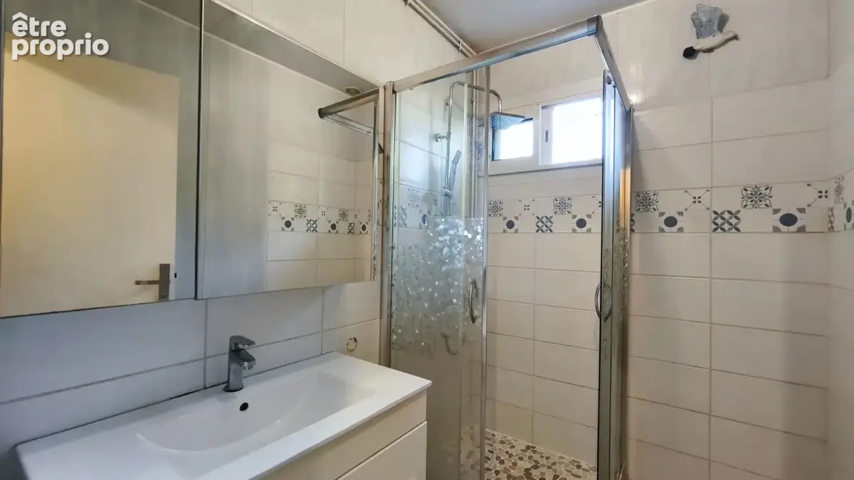 Maison de 76.83 m² - 3 chambres avec véranda et garage de 15,83m² – Terrain de 782 m² – DPE D - photo 4
