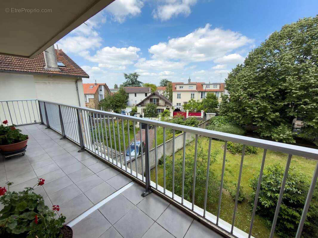 Appartement à LE RAINCY