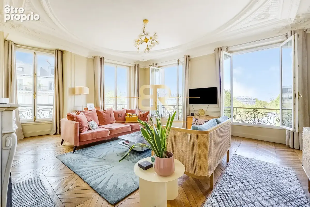 Appartement à PARIS-10E