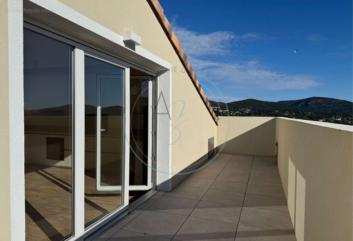 Appartement à COGOLIN