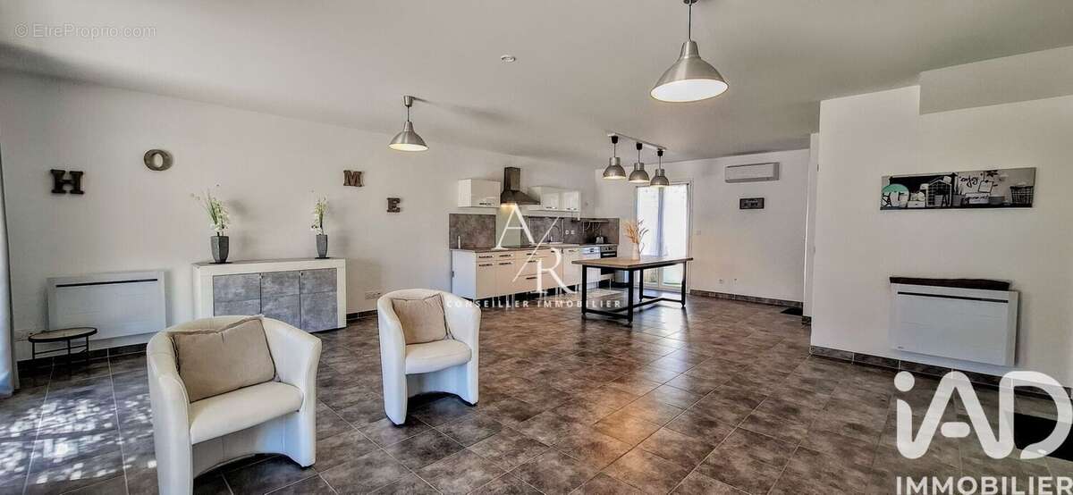Maison 105 m² à Paradou  - photo 4