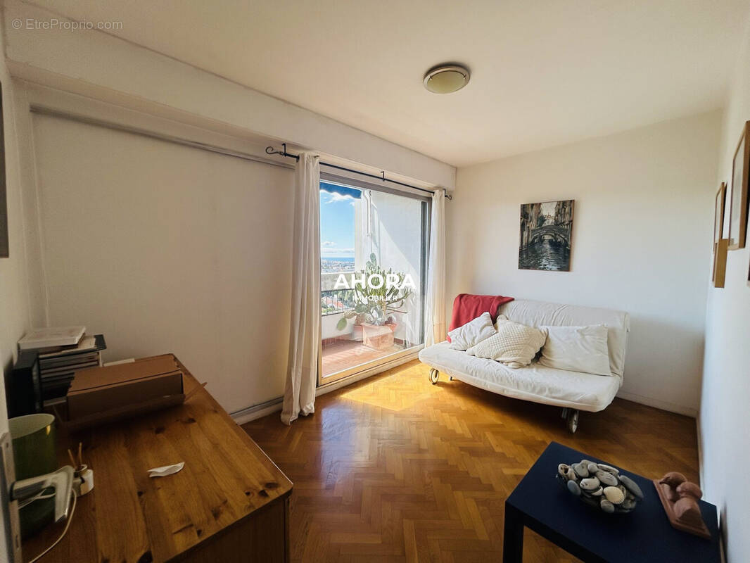 Appartement à MARSEILLE-9E