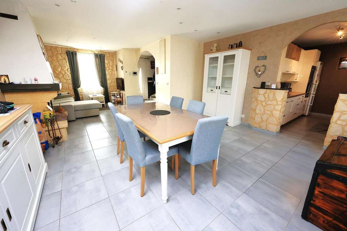 Photo 2 - Maison à MORANGIS