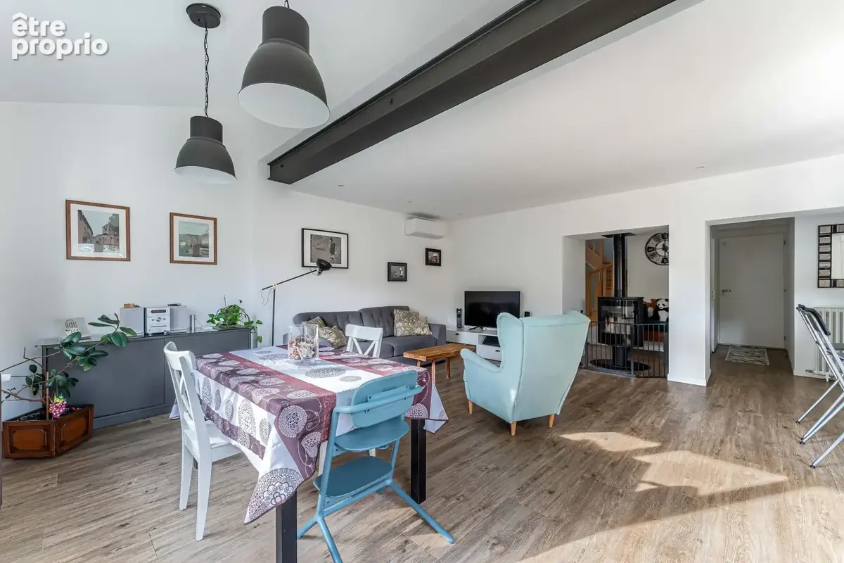 Maison de Village - 165m2, 6 pièces - St Romain au Mt D'Or - photo 2