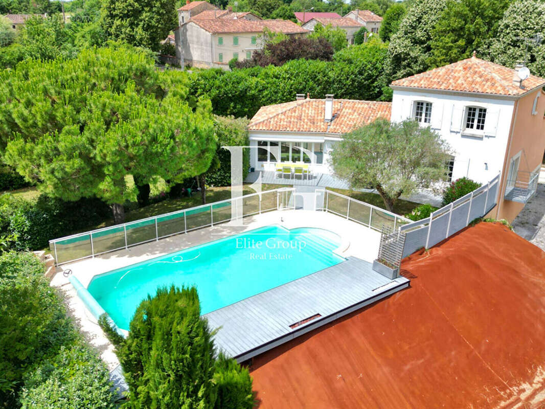 A vendre maison 7 pieces 200 m² - photo 13