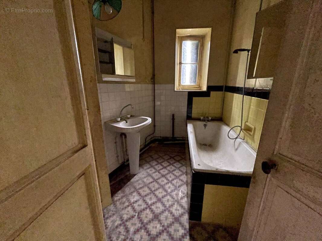 Maison à SAINT-LOUP-DES-CHAUMES