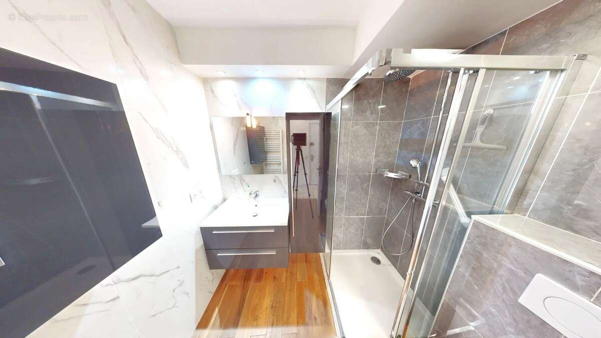 Appartement à VILLENEUVE-LOUBET