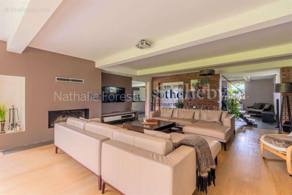 Maison à QUESNOY-SUR-DEULE