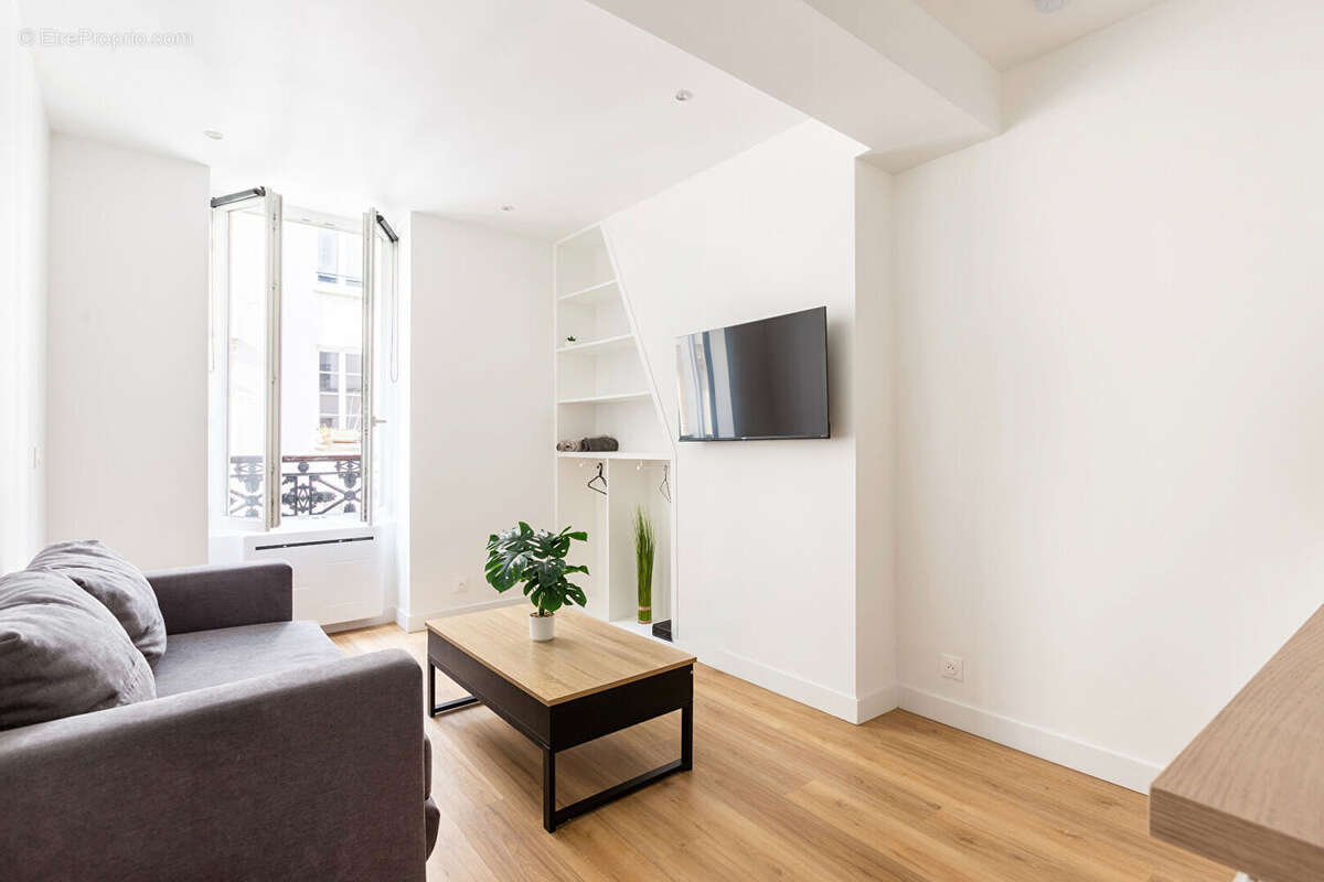 Appartement à PARIS-7E