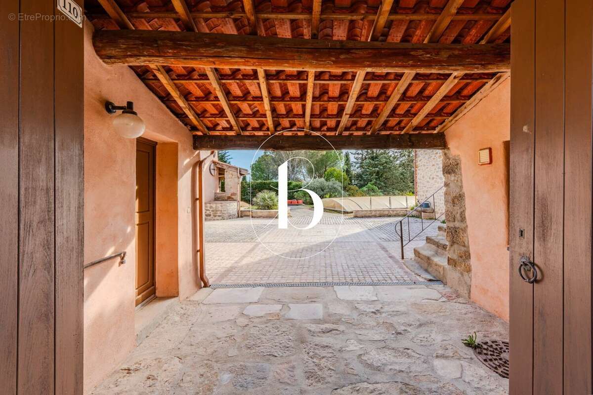 Maison à BARJAC