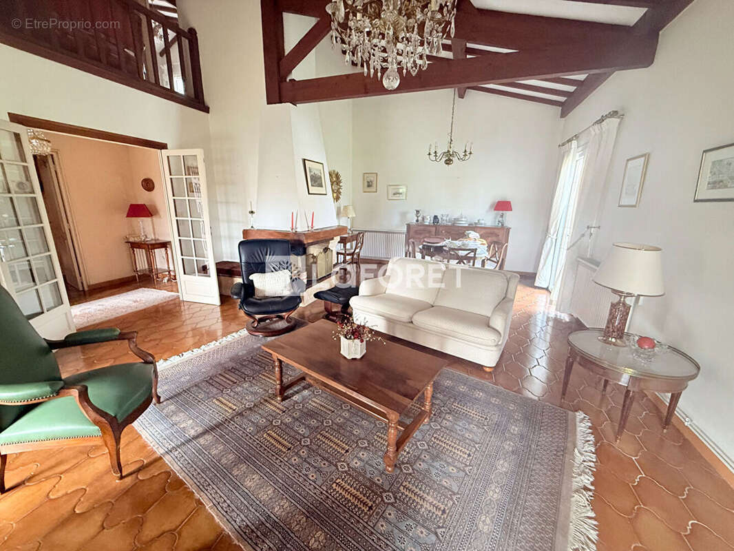 Maison à MARTIGNAS-SUR-JALLE