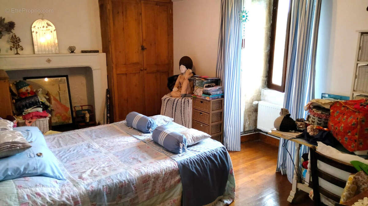 CHAMBRE - Maison à FONTENILLE