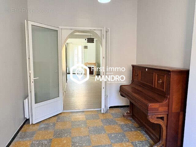 Maison à ESTAGEL