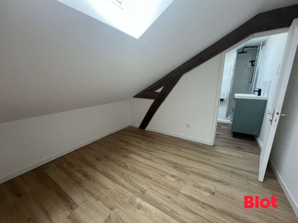 Appartement 39 m² à Chartres-De-Bretagne  - photo 5