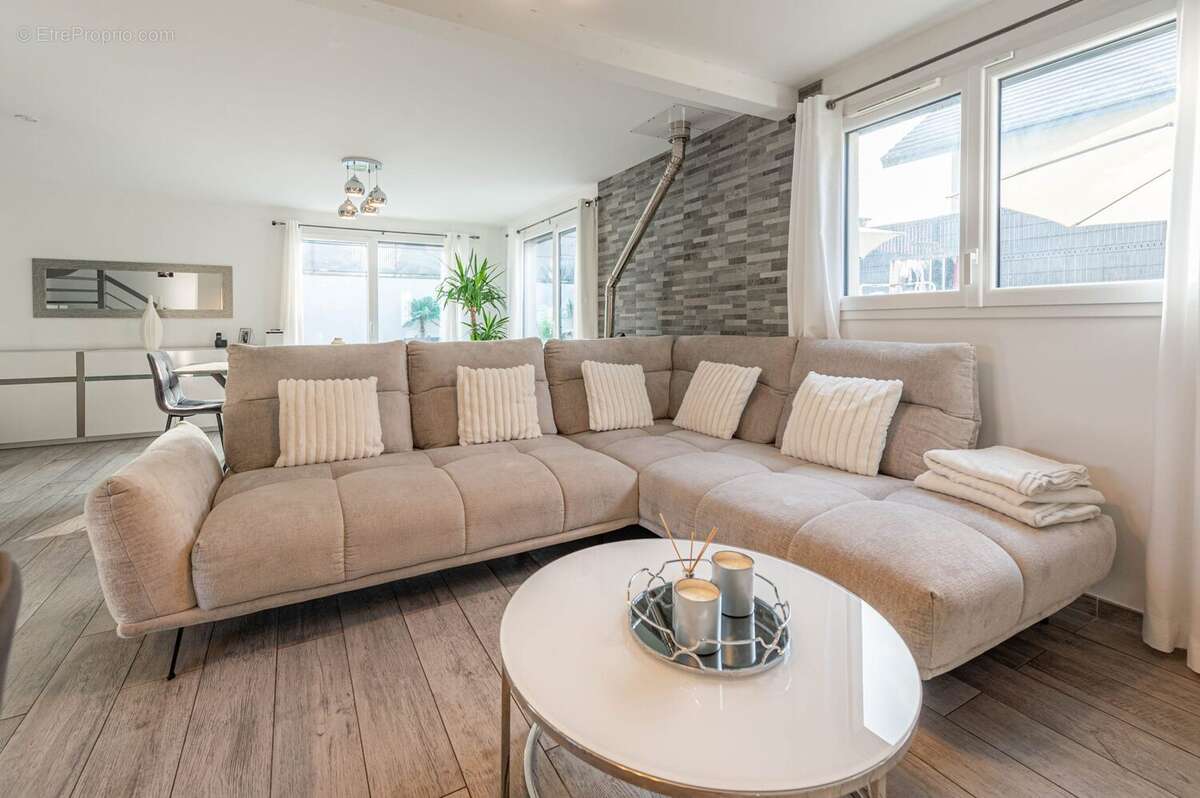 Maison à LA BALME-DE-SILLINGY