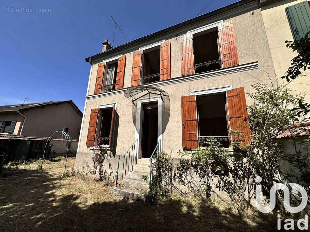 Photo 1 - Maison à SAINT-MAUR-DES-FOSSES