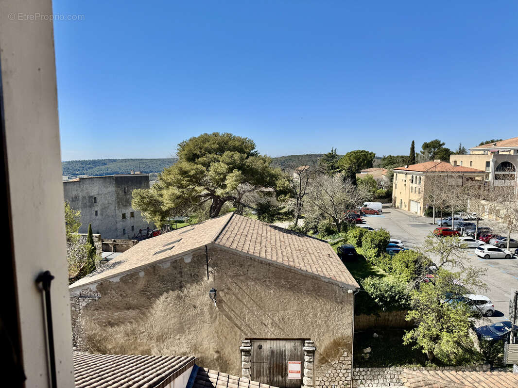 Appartement à EGUILLES