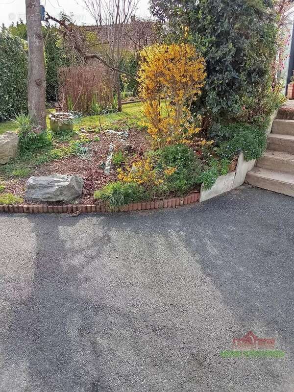 Maison à NERIS-LES-BAINS