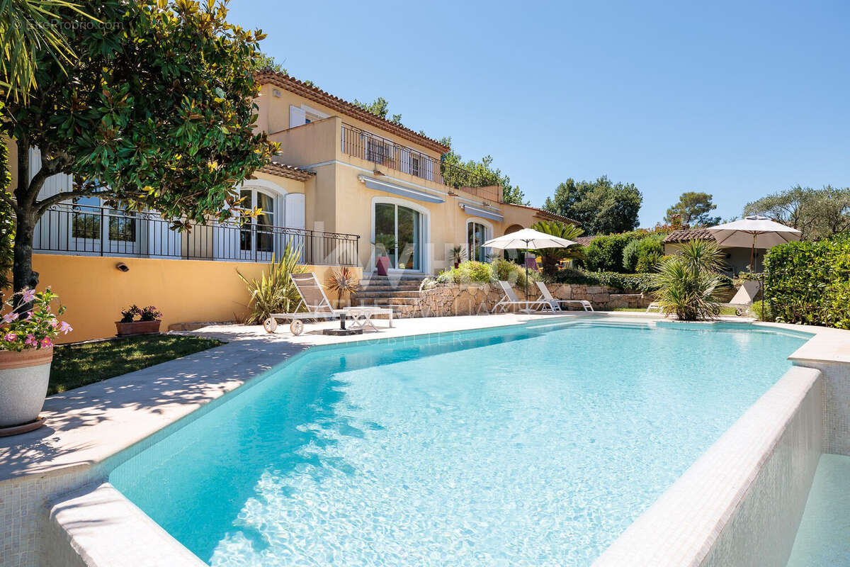 Maison 204 m² à Valbonne  - photo 2