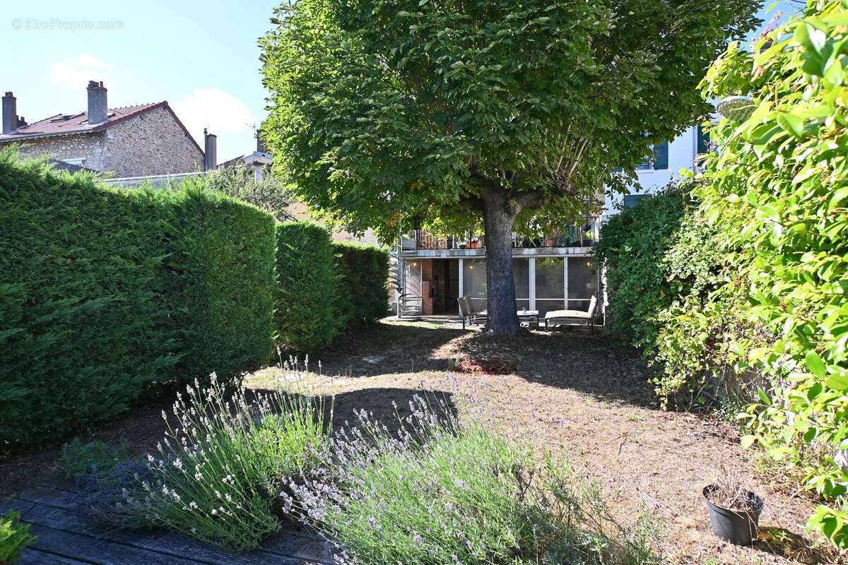 Propriété Maison - Bureau - Parkings CONFLANS SAINTE HONORINE (78) - photo 2