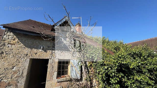 Maison à BEAUNE-LA-ROLANDE
