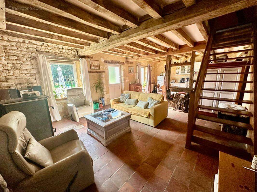 Maison à PONTVALLAIN