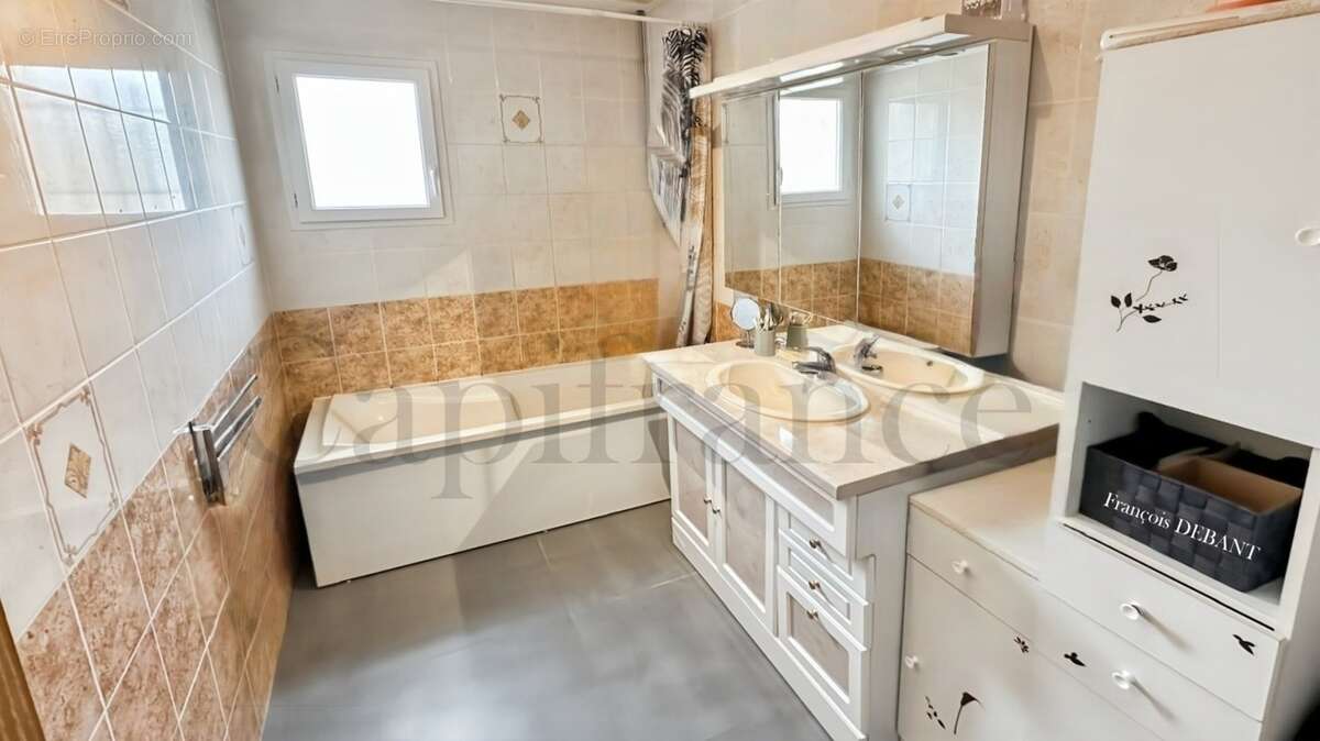 Dpt Marne (51), à vendre proche PONTFAVERGER MORONVILLIERS maison P5 de 100 m² - Terrain de 715 m² - plain pied - photo 5