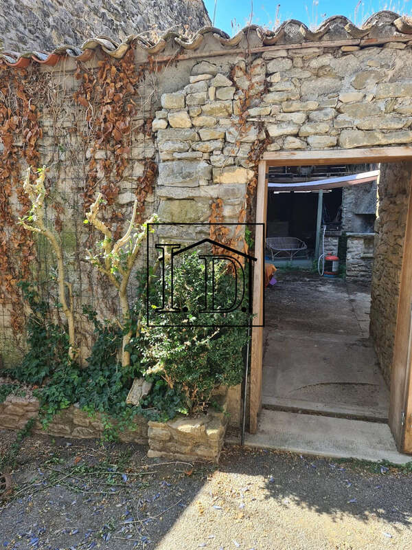 Entrée Patio - Maison à VILLEGAILHENC