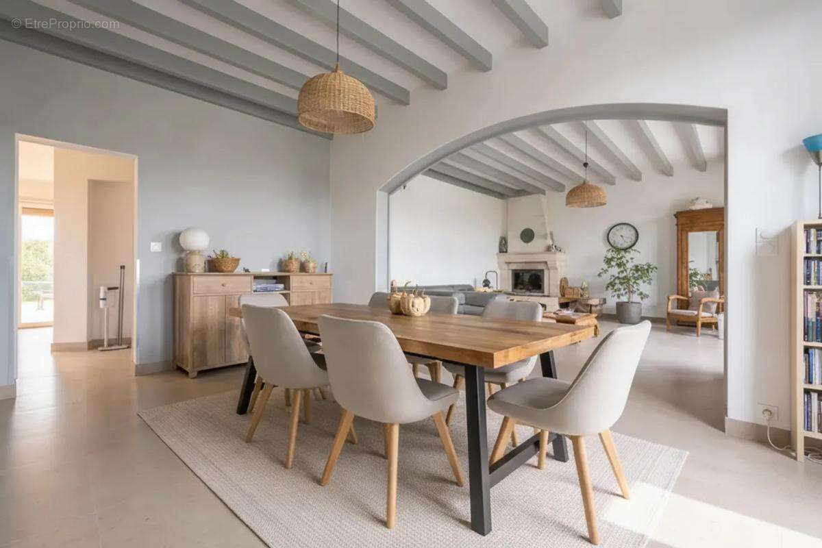 Maison à GENISSAC