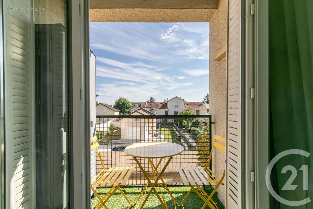 Appartement à SAINT-MAUR-DES-FOSSES