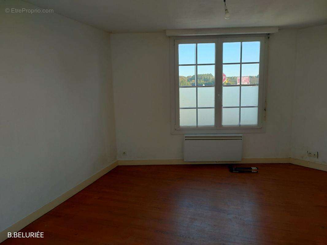 Maison à SAINT-JEAN-D&#039;ANGELY