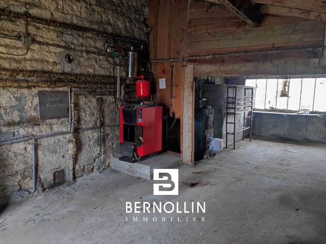 Maison à VILLEREVERSURE