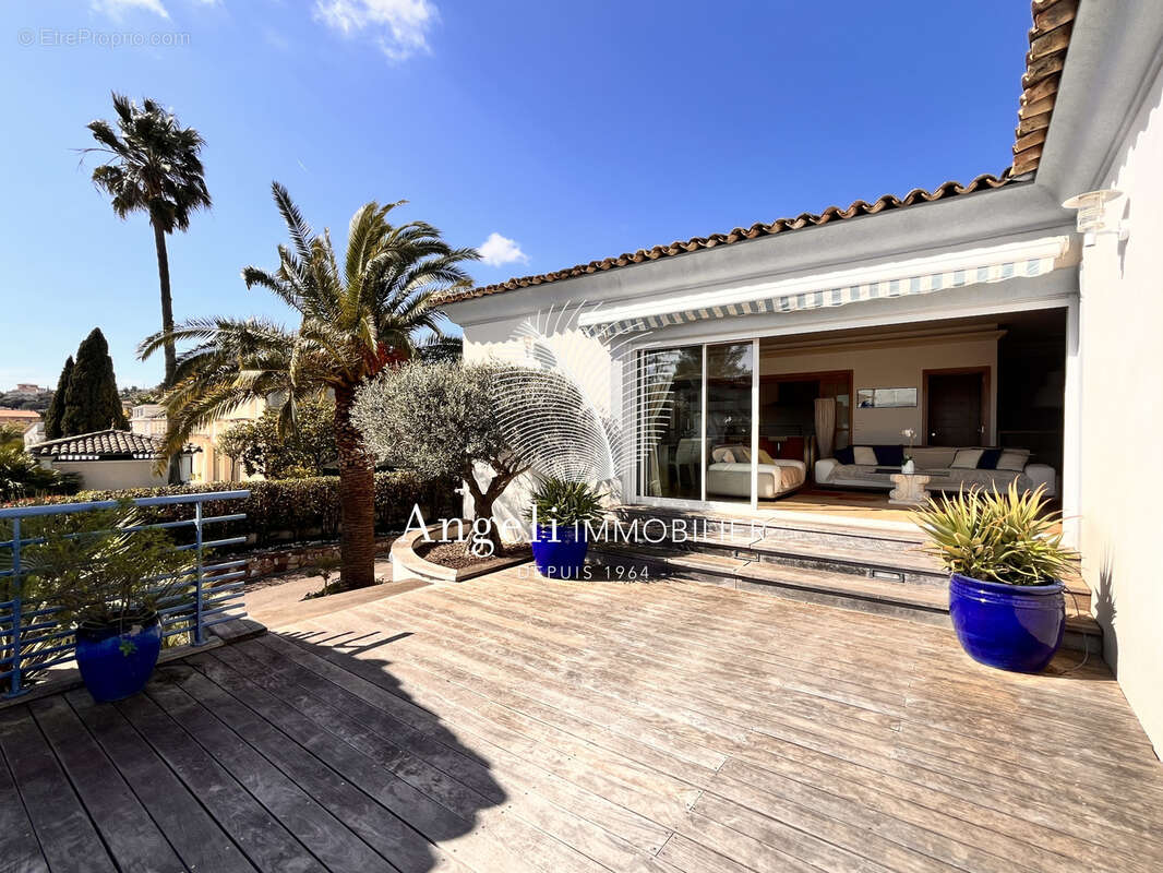 Maison à FREJUS