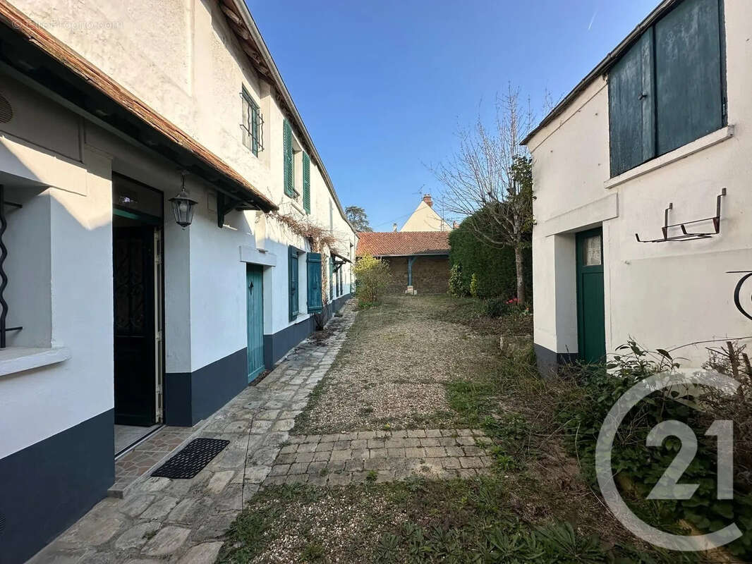 Maison à ROSNY-SUR-SEINE