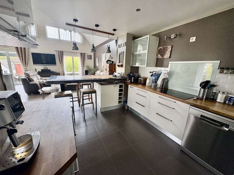 Maison à CHATEAUFORT