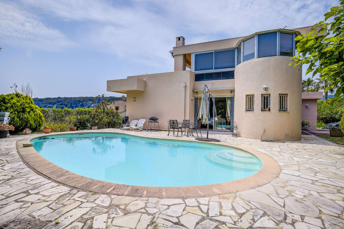 Maison à LA COLLE-SUR-LOUP