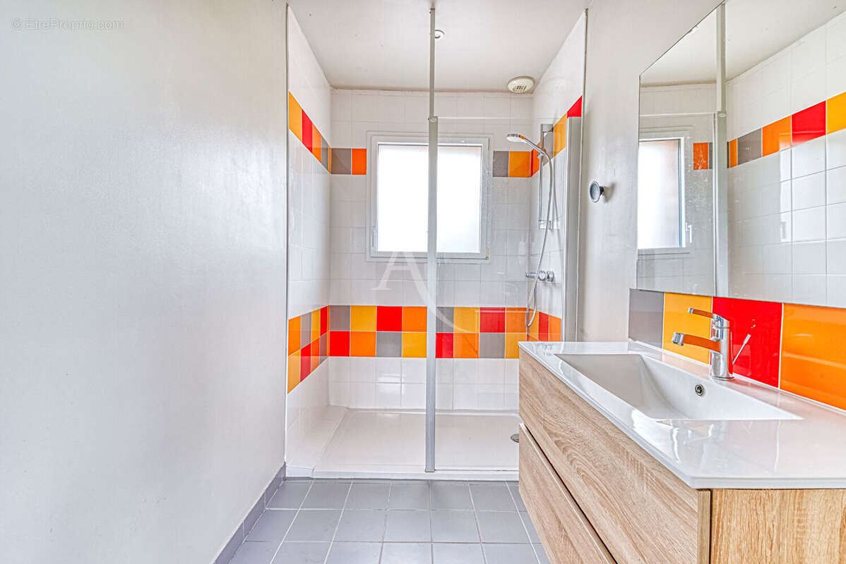 Maison à BEAULIEU-SUR-LAYON