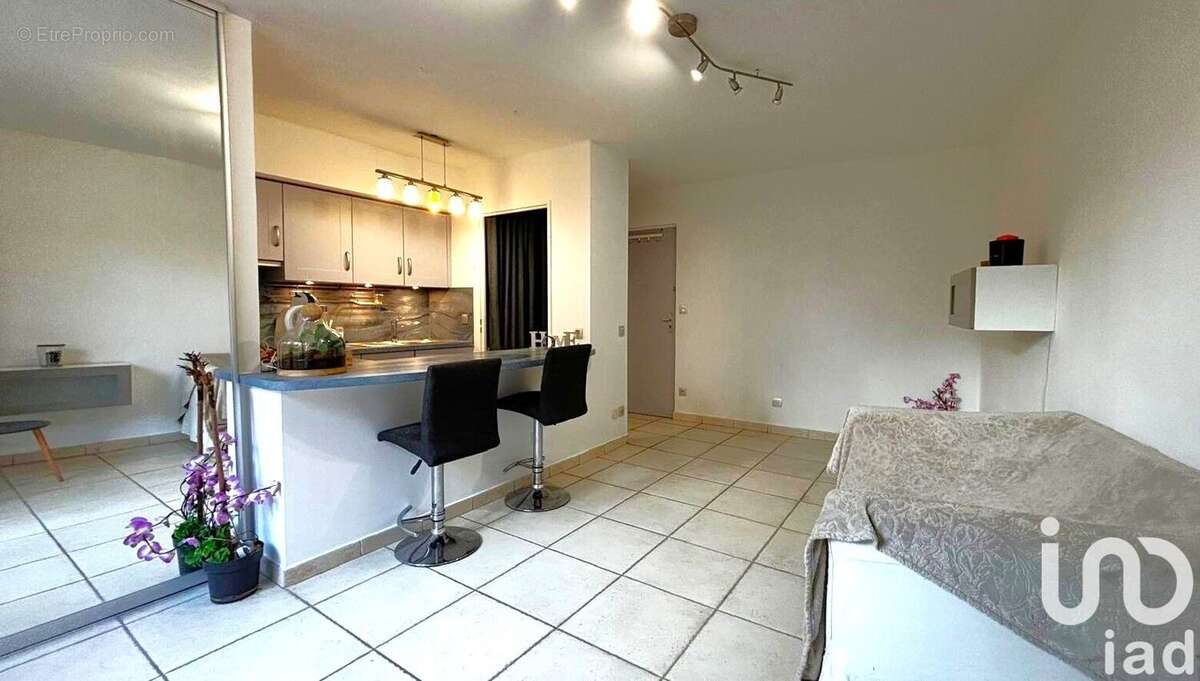 Photo 3 - Appartement à ROQUEBRUNE-SUR-ARGENS